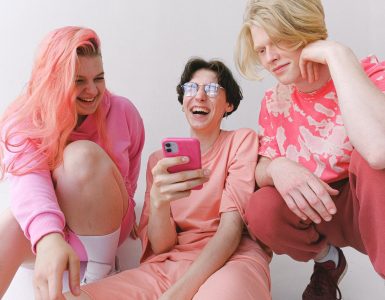 friends in pink clothes