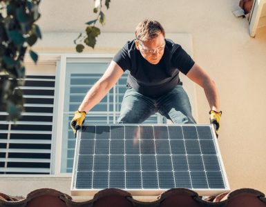 Wat kosten zonnepanelen Alles over prijzen en rendement